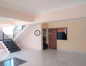 Casa em Condomínio