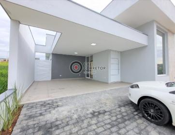 Casa em Condomínio